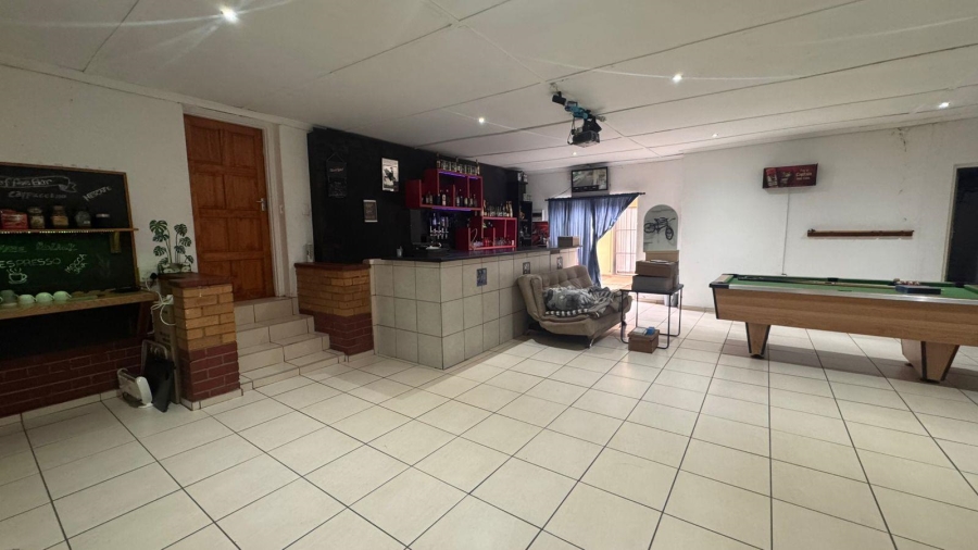 3 Bedroom Property for Sale in Beaconsfield Northern Cape